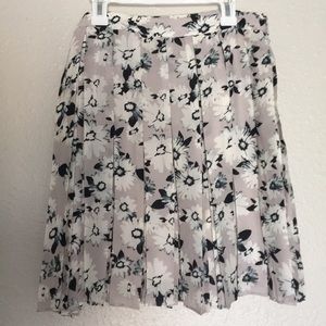 Floral pleated skirt
